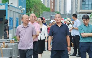 中共长沙市委统战部副部长饶福明一行莅临绿之韵中心调研