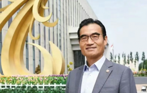 和治友德韩金明：扎根促发展，履职显担当