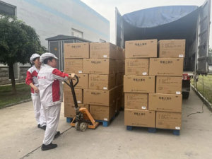 风雨同舟 金木慈善基金会为承德捐赠百万物资