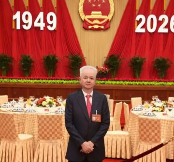 完美公司董事长古润金出席国庆招待会